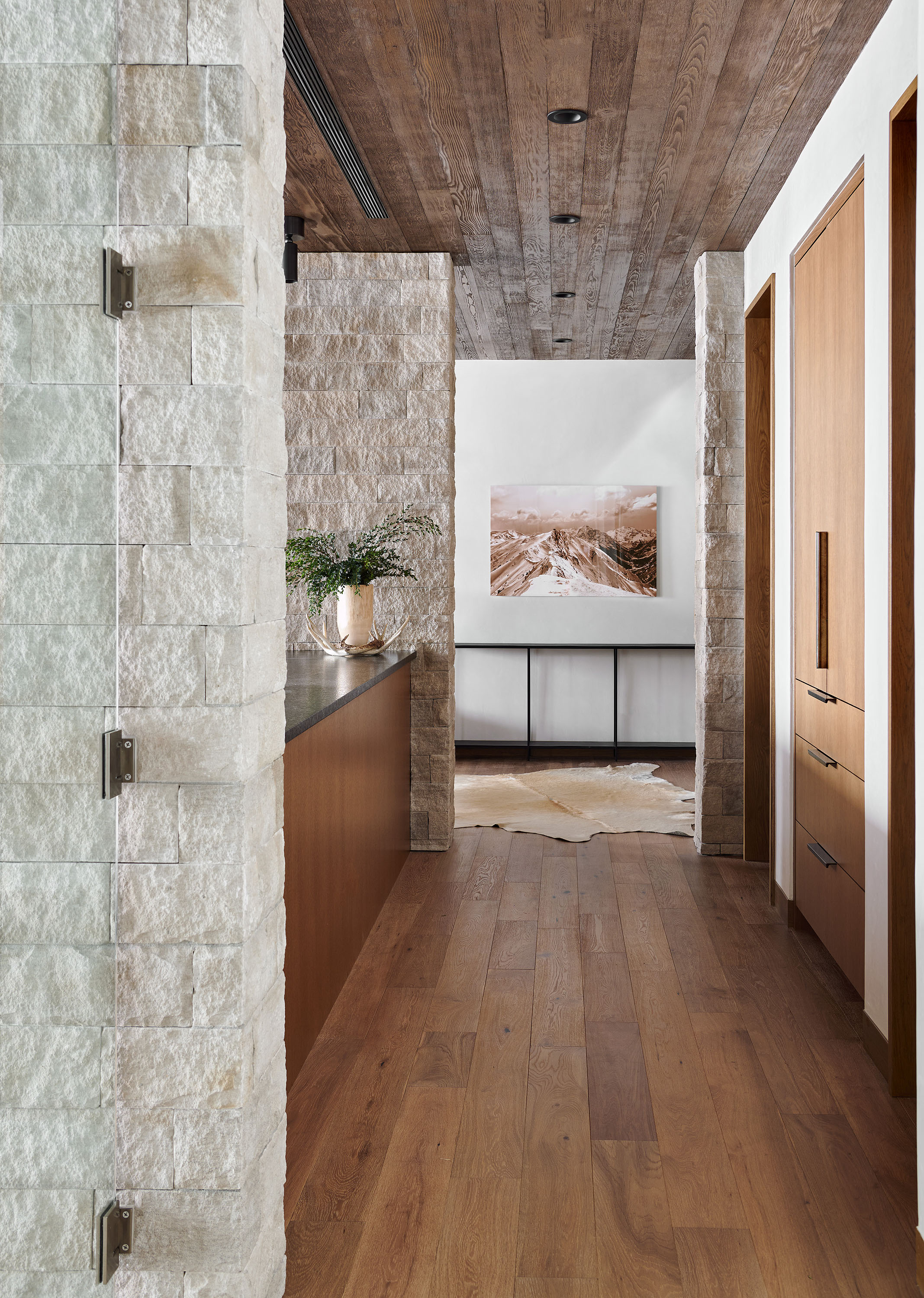 Forum Phi_Int_Slopeside Modern76